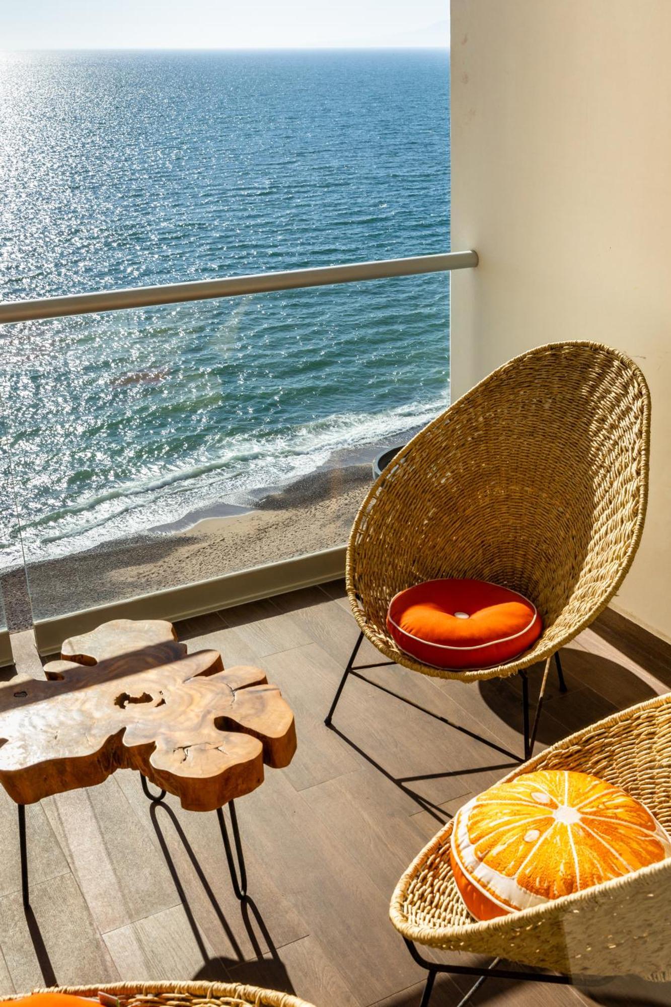 Harbor 13008A Artistic Beachfront Studio By Moikkarentals Пуерто-Вальярта Екстер'єр фото